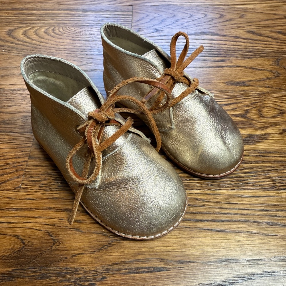 Mon Petit Handmade Toddler Gold Metallic Hard Soled Oxford Shoes Size 7